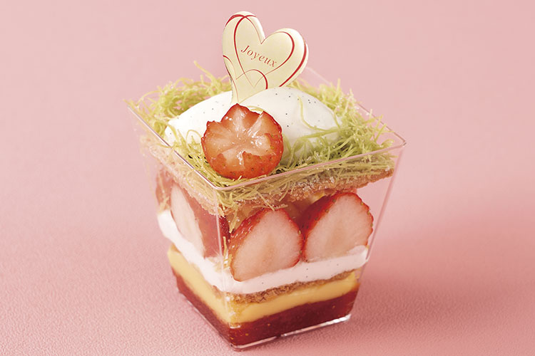 いちごのカップミルフィーユ