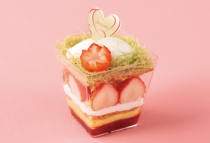 いちごのカップミルフィーユ