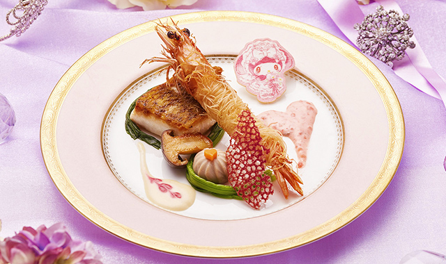 真鯛のポワレと天使海老のカダイフ巻き 上品な味わいのヴァンブランソースとタルタルソース二種