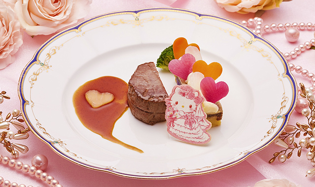 牛フィレ肉のステーキ キュートなハートフルポテトグラタンと共に