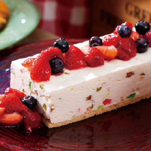 カッサータストロベリー＆ベリー添え