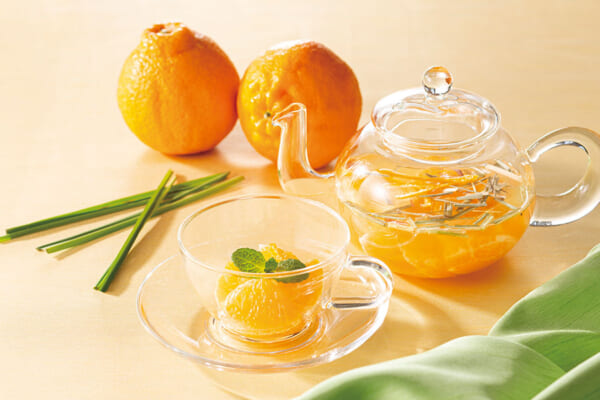 デコポンとレモングラスのフルーツハーブティー